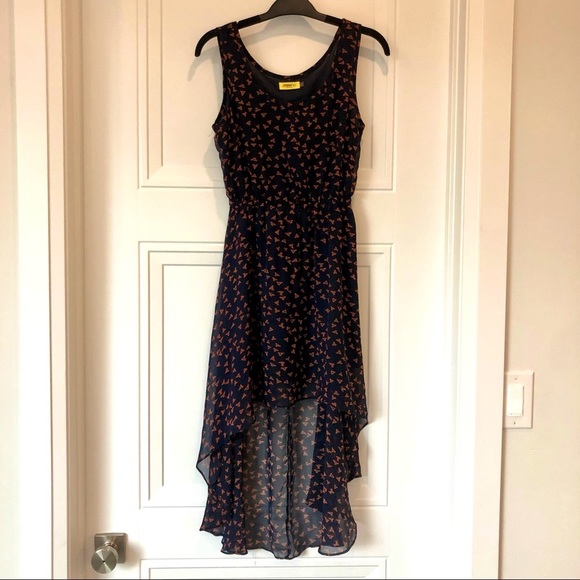 Flowy Sleeveless Summer Dress - Picture 4 of 5